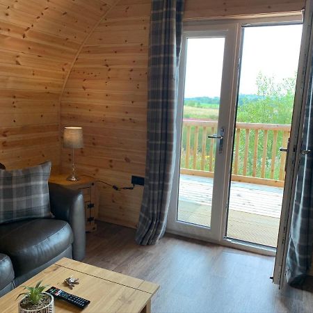 Pond View Pod 3 With Private Hot Tub -Fife - Loch Leven - Lomond Hills Villa Kelty Bagian luar foto