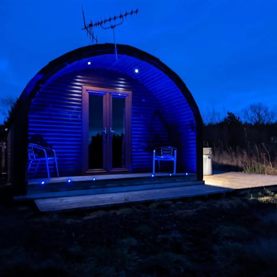 Pond View Pod 3 With Private Hot Tub -Fife - Loch Leven - Lomond Hills Villa Kelty Bagian luar foto